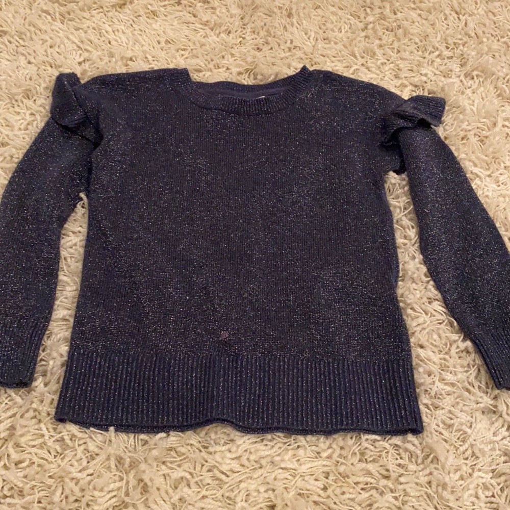Navy gap top! Has silver sewn into it!